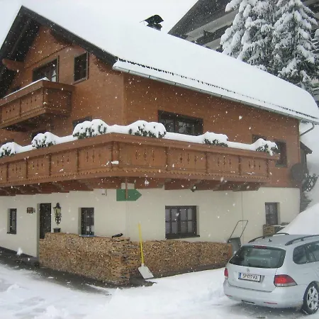 Ebnerle Apartman *